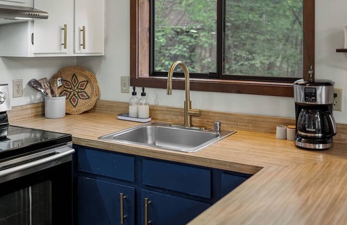 Basye Cabin | Cozy 4-bedroom cabin in Bryce Resort near Shenandoah National Park