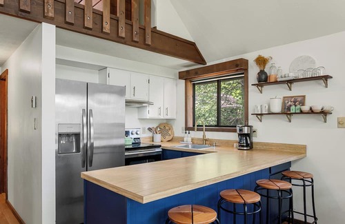 Basye Cabin | Cozy 4-bedroom cabin in Bryce Resort near Shenandoah National Park