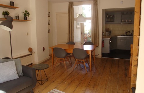 Grachtengordel-Zuid Apartment | Two bedroom apartment in the museum districht