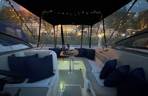 Lincoln Boat Rental | Night on the Bayliner in the Lincoln Waters