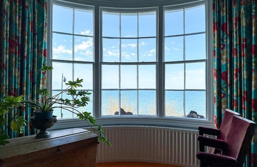 Herne Bay Apartment | Seafront Serenity | Stylish & Unique Home