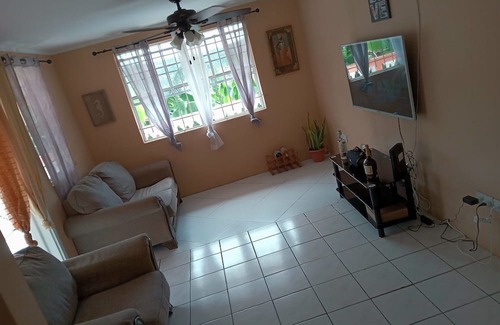 Castries House | Come Enjoy a stay at Mathew's Hideaway, 10 minute walk to Castries.