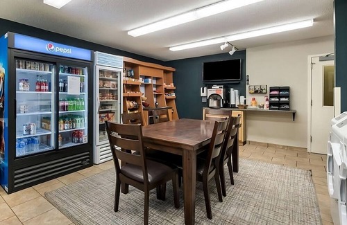Newport News House | Everything You Need For The Perfect Vacation! Unit w/2 Queens, Pets Allowed!