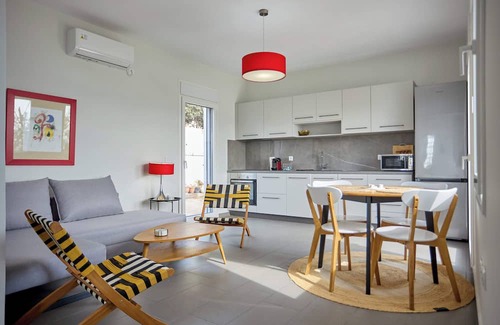 Mastichochoria House | Cozy beachfront escape