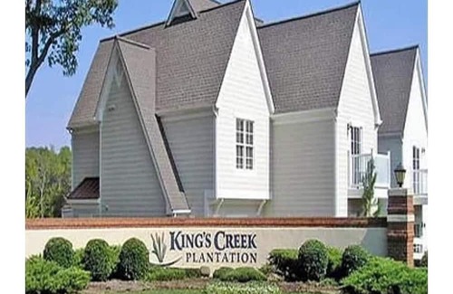 Lackey Resort | Charming 2-bedroom resort with fitness room, WiFi in wonderful Williamsburg