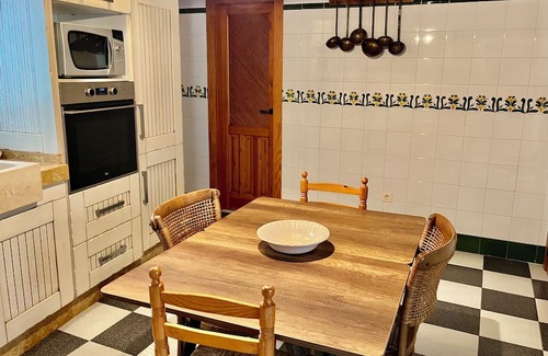 Biar House | House in the center of town with all amenities.