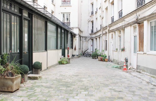 Quartier Saint-Ambroise Apartment | Cozy apartment for 2 in the 11th