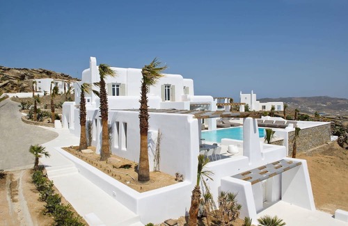 Tourlos Villa | My Rental Homes - Villa Zinovia with private pool and sea view