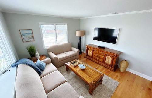 Bristol House | Coastal&Historic Charm - Short Walk to the Heart of Bristol and local favorites!
