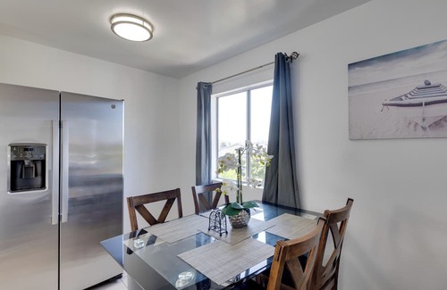 Los Angeles Apartment | 4 Mi to LA Zoo & Griffith Park: Urban Escape!