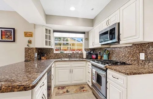 Cooper City House | 4-bedroom house in delightful Cooper City with Indoor Atrium, Fitness room, Pool
