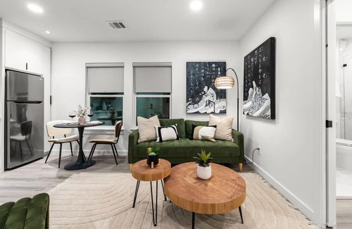 Oak Cliff House | Oasis in Bishop Art-Multifamily Property Sleeps 16