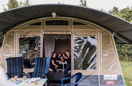 Opende House | Nice tent lodge on a campsite