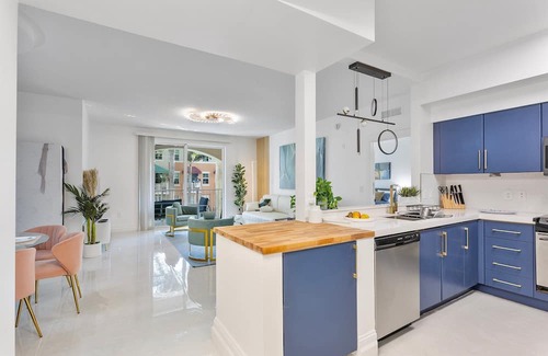 South Palm Park Neighborhood Association Apartment | Luxury Resort-style 3 bdrm condo in Lantana, Florida
