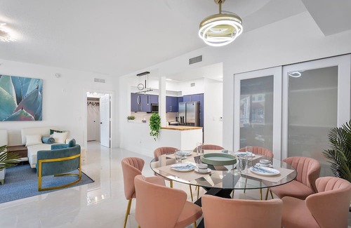 South Palm Park Neighborhood Association Apartment | Luxury Resort-style 3 bdrm condo in Lantana, Florida