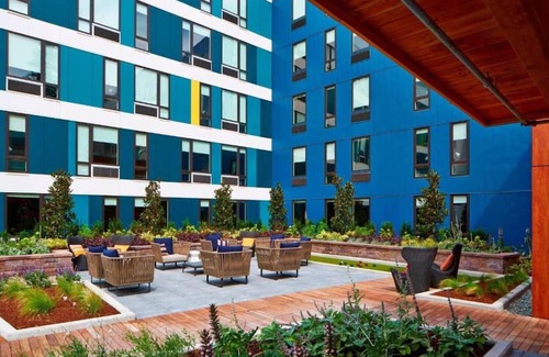 Overlake House | Extended stay re-imagined at our spacious Redmond.