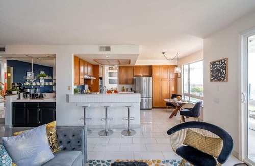 Rowland Heights House | Vista Views In A Foodie's Paradise