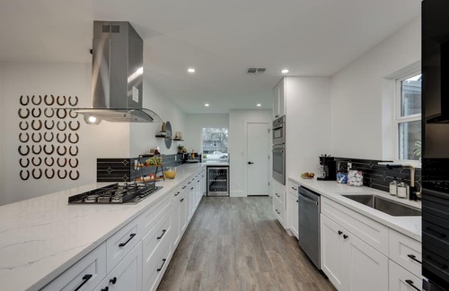 Coronado Hills House | Boots and Bourbon Bungalow-Spacious 5-bedroom home in Austin with sauna & pool