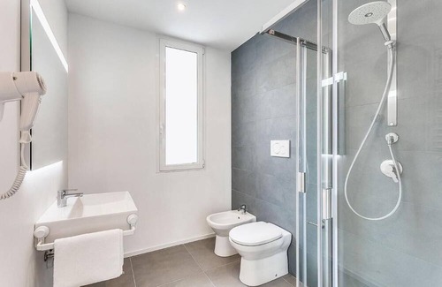Rivabella Bed & Breakfast | ROOMS AVAILABLE HOTEL ANVERSA just 2 minutes from Rimini Beach