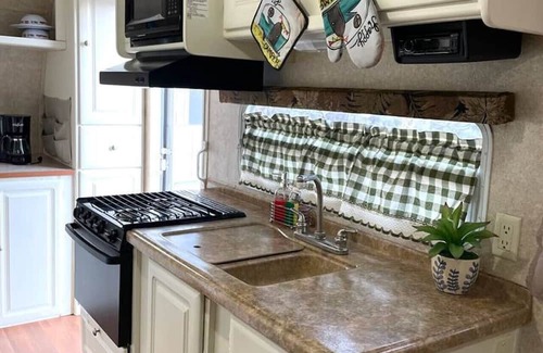 Warner Springs House | Hiker's Hideaway w Amazing Views and 2 Steaks!