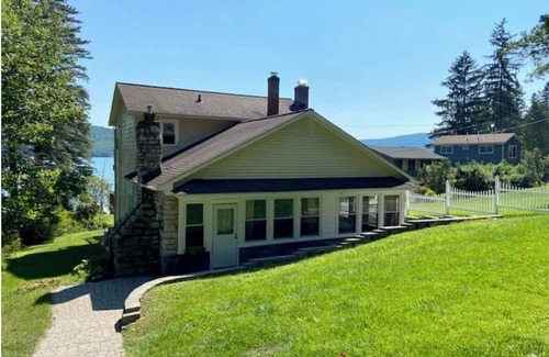 Cooperstown - Otsego Lake Cabin | 4-bedroom Lakefront Cabin in Cooperstown with AC, walk to Glimmerglass Opera