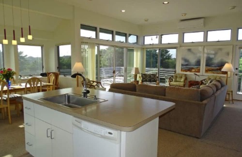 North Truro House | Architect Designed home/Private sub-Division/Private Cape Bay Beach Access