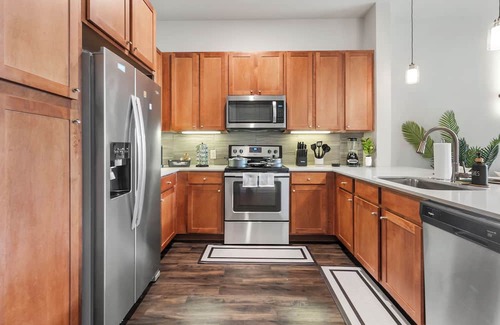 Central Business District Apartment | Downtown Houston Modern Elegant Loft with Free Parking/WiFi/Skyview/Pool