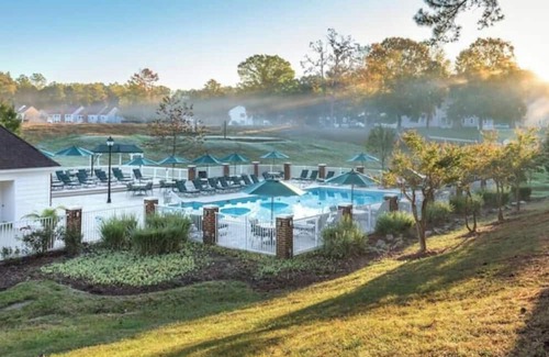 Williamsburg Apartment | 2 bdrm suite, Patriots Place, VA