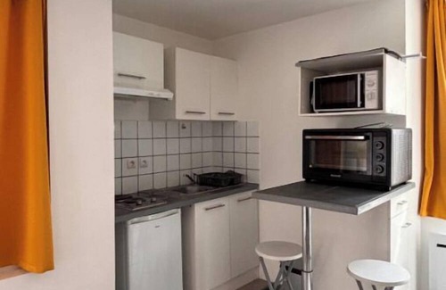 Tarbes Apartment | Near Jardin Massey and Mairie studio apartment for rent close to all amenities