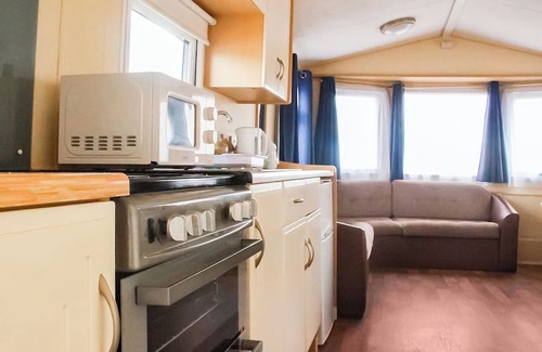 Caister-on-Sea House | Introducing the Willerby Herald, a 3-bedroom caravan designed with your comfort.