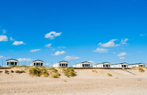 Caister-on-Sea House | Introducing the ABI Vista, a 2-bedroom caravan designed to accommodate up to 6 guests.