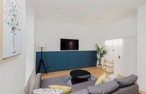 Old Town Apartment | Central Old Town Apt. w/Views of the Grassmarket