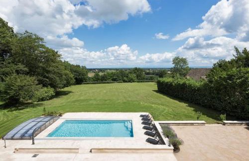Cuisery Apartment | Villa Elise open for 15 guests beautiful