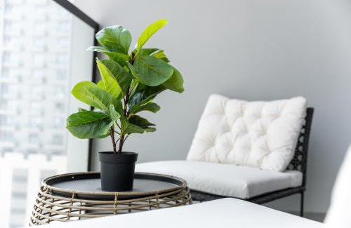 Jumeirah Village Circle Apartment | Minimalist Studio in Empire Residence JVC