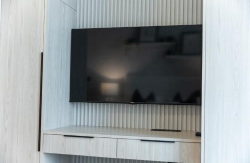 Jumeirah Village Circle Apartment | Minimalist Studio in Empire Residence JVC
