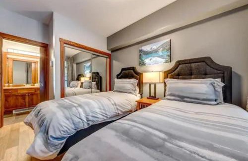 Nordic Estates House | Creekside 2 Bedroom With Incredible Mountain Views