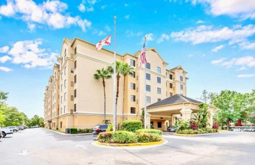 Florida Central Atlantic Coast Apartment | Near Disney 1BR Suite with Pool and Hot Tub