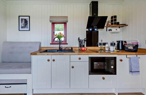 Ammanford House | Cwt Coch