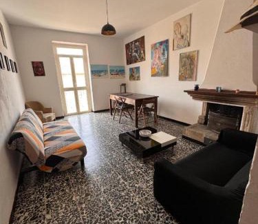 Alghero Apartment | Via Giuseppe Palomba 18 Guest House