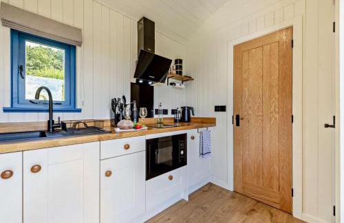 Ammanford House | Cwt Glas