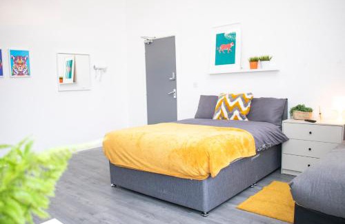 Liverpool House | Chill Nexus Oasis