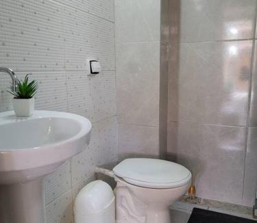 Harmonia Apartment | Studio com sacada, área de lazer e garagem.