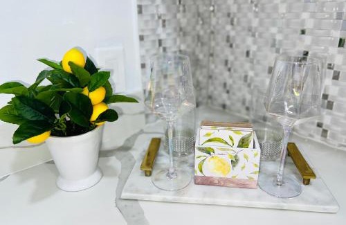 Humble House | Luxury Studio only 5 miles to IAH