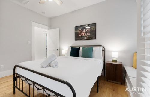 Clarksville House | Chic ATX Hideaway Patio with Firepit and Pet Friendly