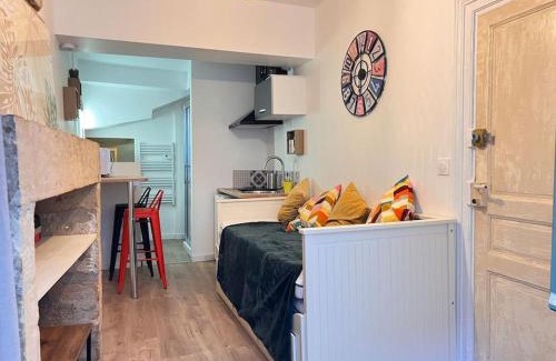 Perigueux Apartment | LE BONAVENTURE-WIFI-COEUR DE CENTRE VILLE-PROPERTY RENTAL NM