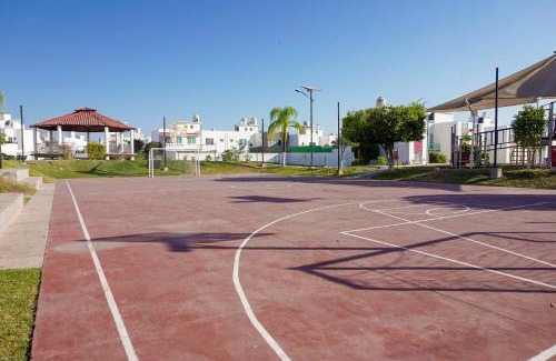 Tequesquitengo House | HostPal Villas Teques- Cerca del Lago