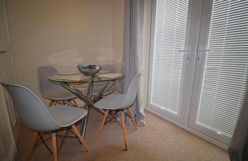 Darlington Apartment | Sillars Getaways - Modern Four Bedroom Town House
