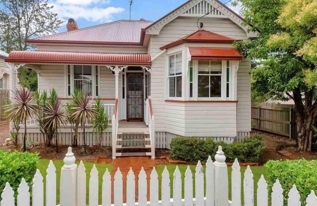 Renwick Cottage! Entertainers delight, Family & Pet friendly, FREE WiFi, Parking