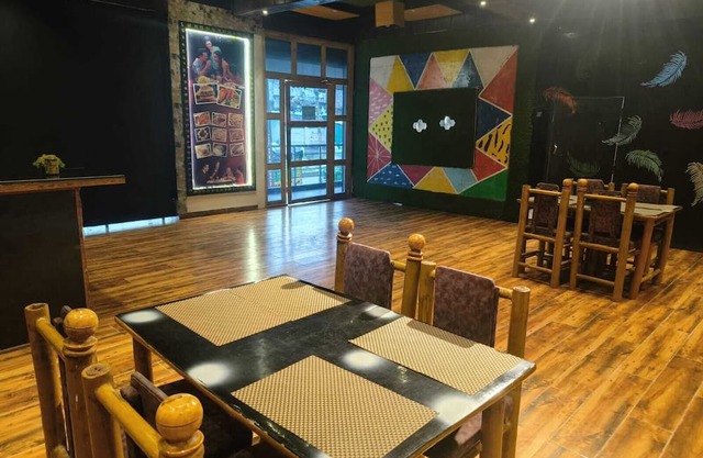 Hotel OPM & Restaurant