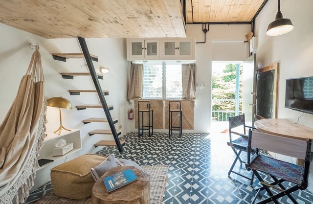 Agta Nest Self Service BNB in Subic Bay Freeport: Pet Friendly, Loft, View!